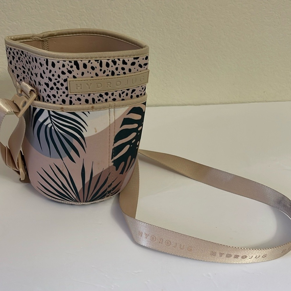 Hydrojug‎ Water Bottle Sleeve Tropical Leaves Cheetah Print Strap